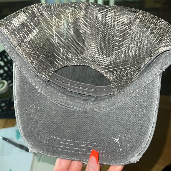 Football hat - Picture 4 of 4